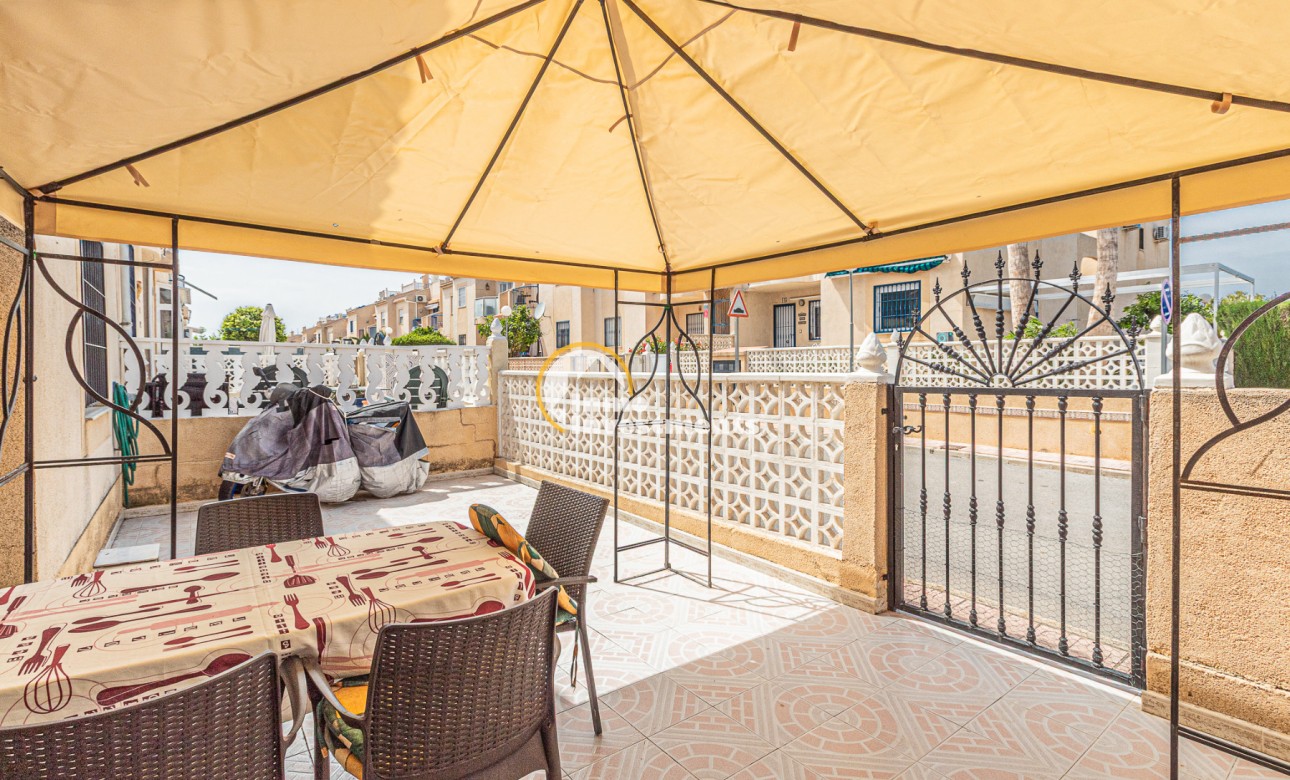 Resale - Bungalow - Torrevieja - San Luis