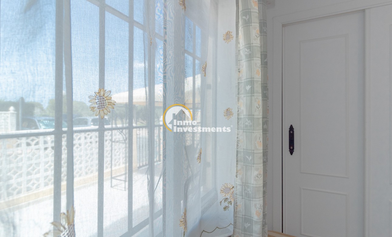 Resale - Bungalow - Torrevieja - San Luis