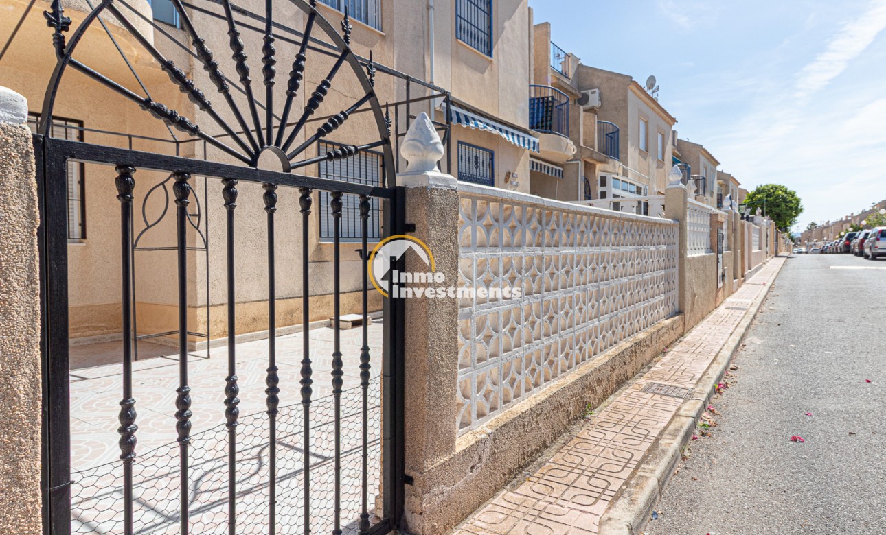 Resale - Bungalow - Torrevieja - San Luis
