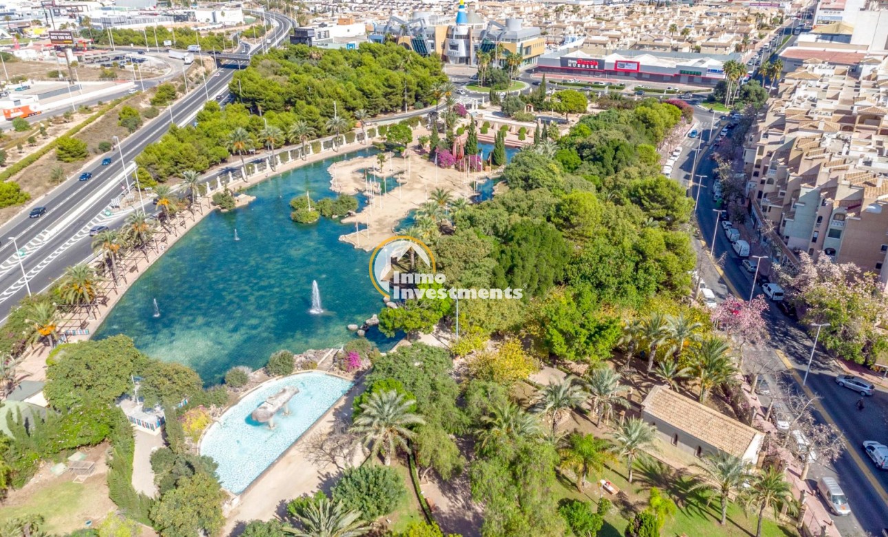 Resale - Apartment - Torrevieja - Torrevieja Centre