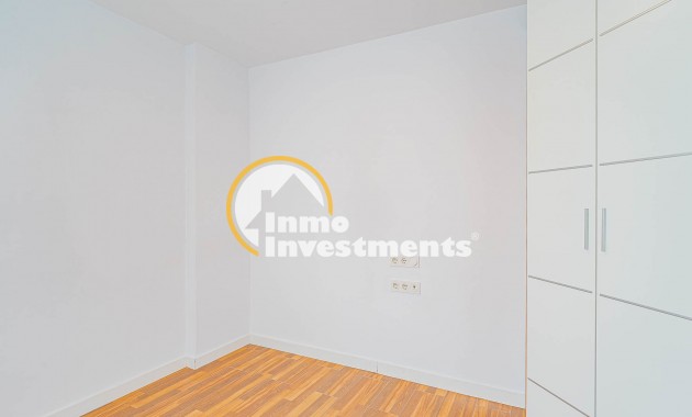 Resale - Apartment - Torrevieja - Torrevieja Centre