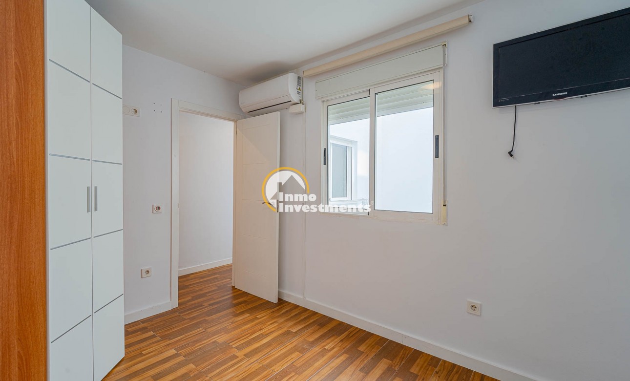 Resale - Apartment - Torrevieja - Torrevieja Centre
