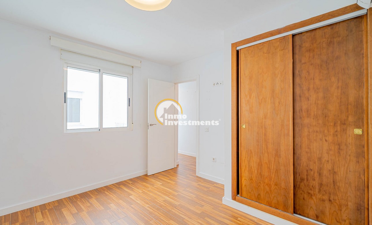 Resale - Apartment - Torrevieja - Torrevieja Centre