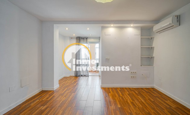 Resale - Apartment - Torrevieja - Torrevieja Centre
