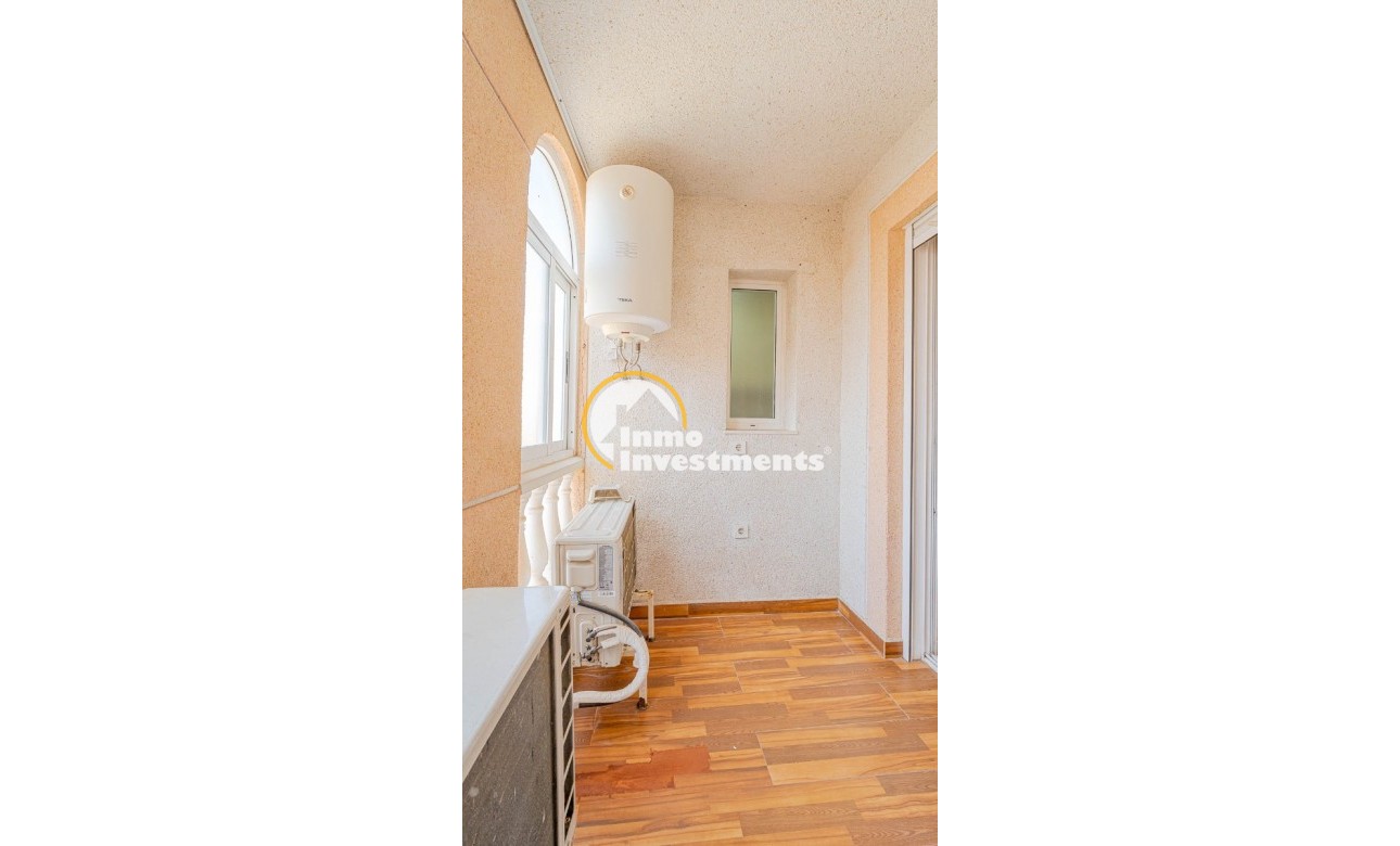 Resale - Apartment - Torrevieja - Torrevieja Centre