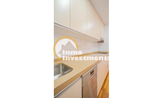 Resale - Apartment - Torrevieja - Torrevieja Centre