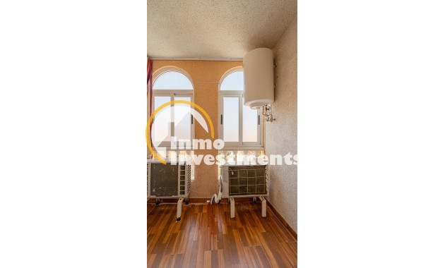 Resale - Apartment - Torrevieja - Torrevieja Centre