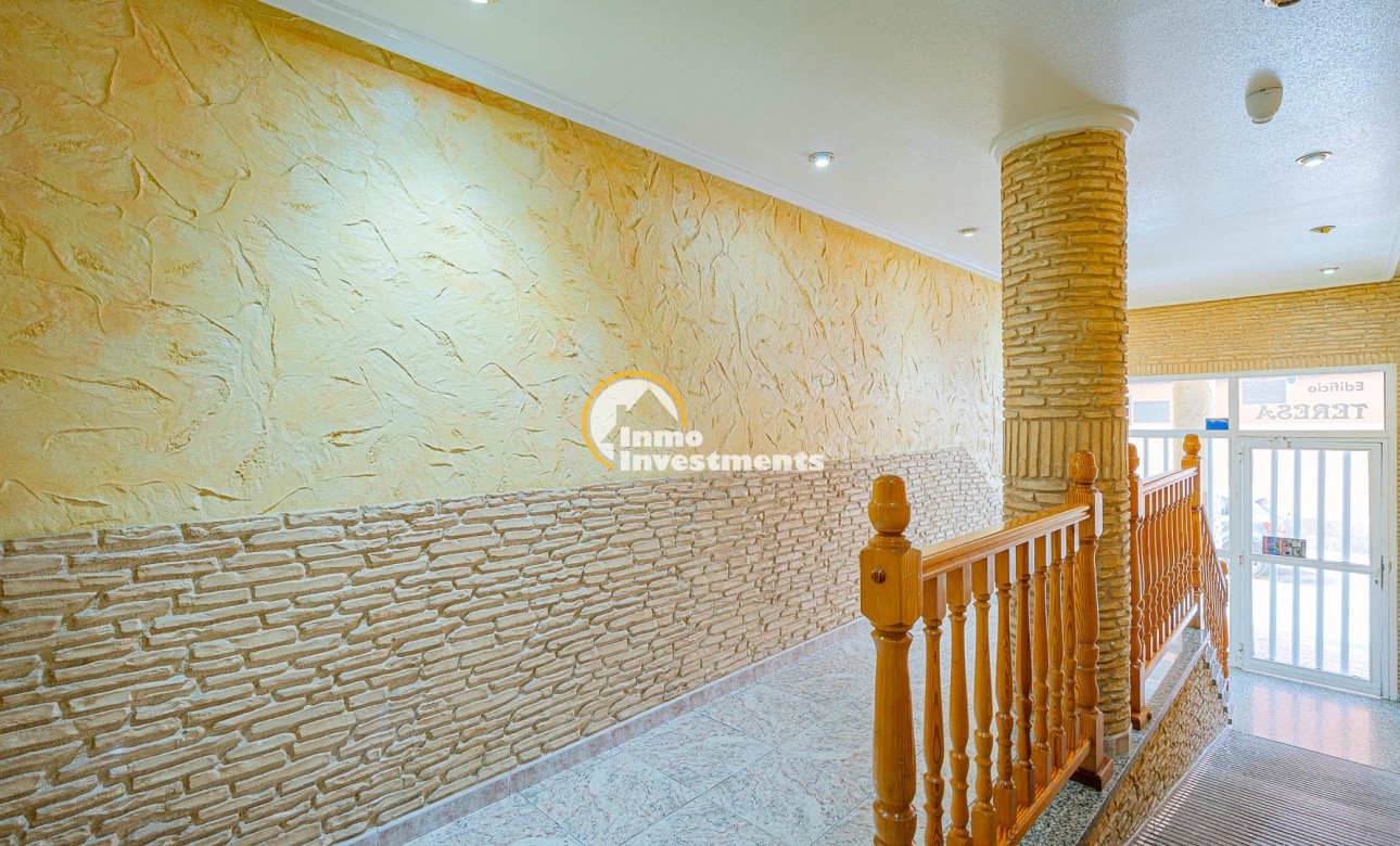 Resale - Apartment - Torrevieja - Torrevieja Centre