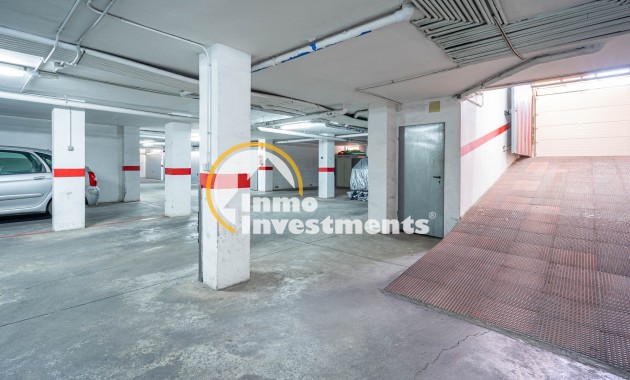 Resale - Apartment - Torrevieja - Torrevieja Centre