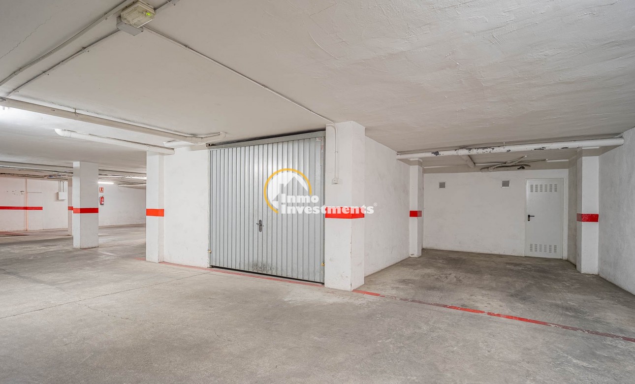 Resale - Apartment - Torrevieja - Torrevieja Centre