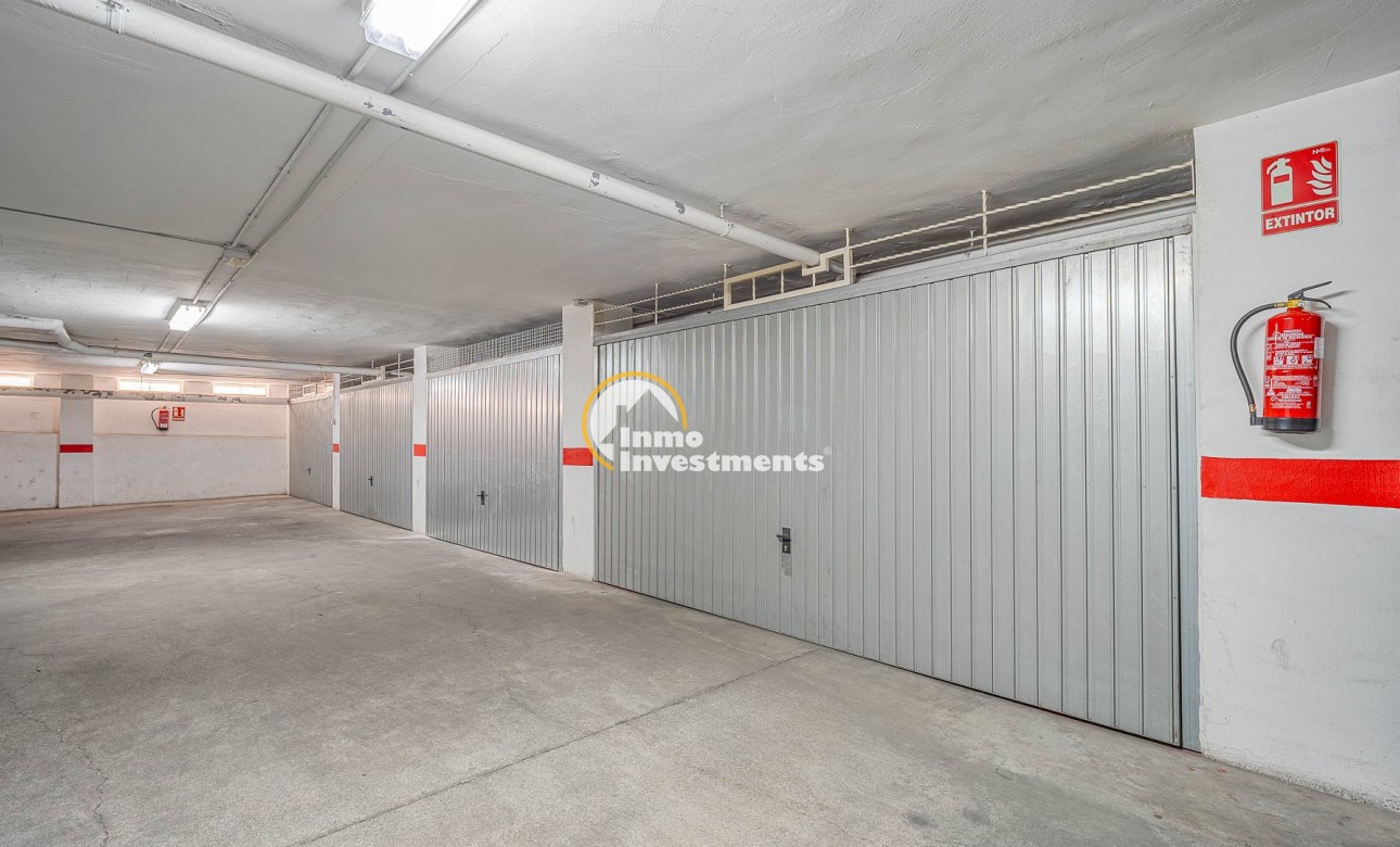 Resale - Apartment - Torrevieja - Torrevieja Centre
