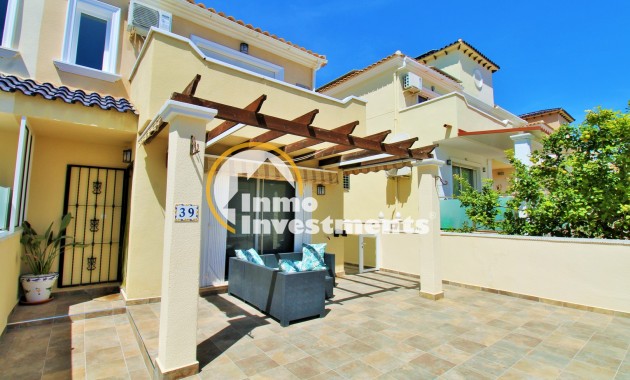 Resale - Town house - Villamartin - Blue Lagoon