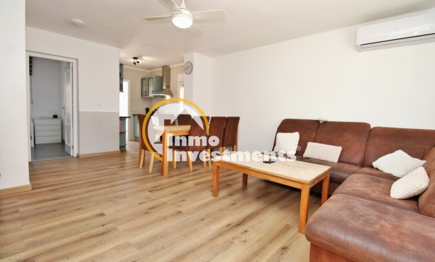 Resale - Town house - Villamartin - Blue Lagoon