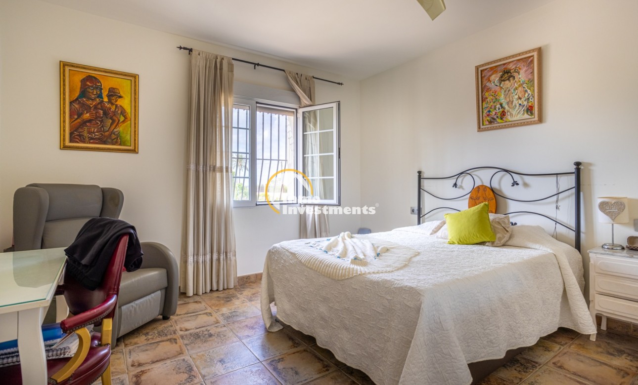 Bestaande bouw - Villa - Elche - 