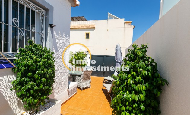 Till salu - Quad House - Los Altos
