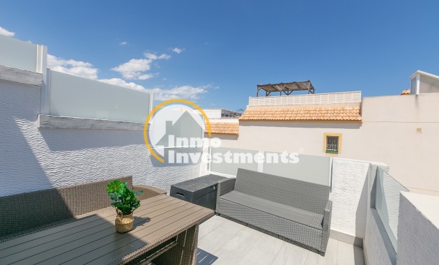 Till salu - Quad House - Los Altos