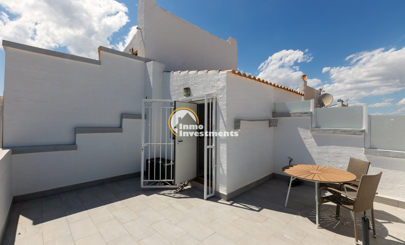 Till salu - Quad House - Los Altos