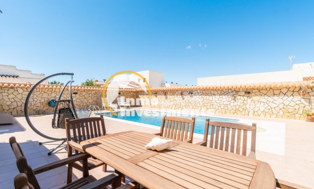 Reventa - Chalet independiente - Torrevieja - Torreta Florida