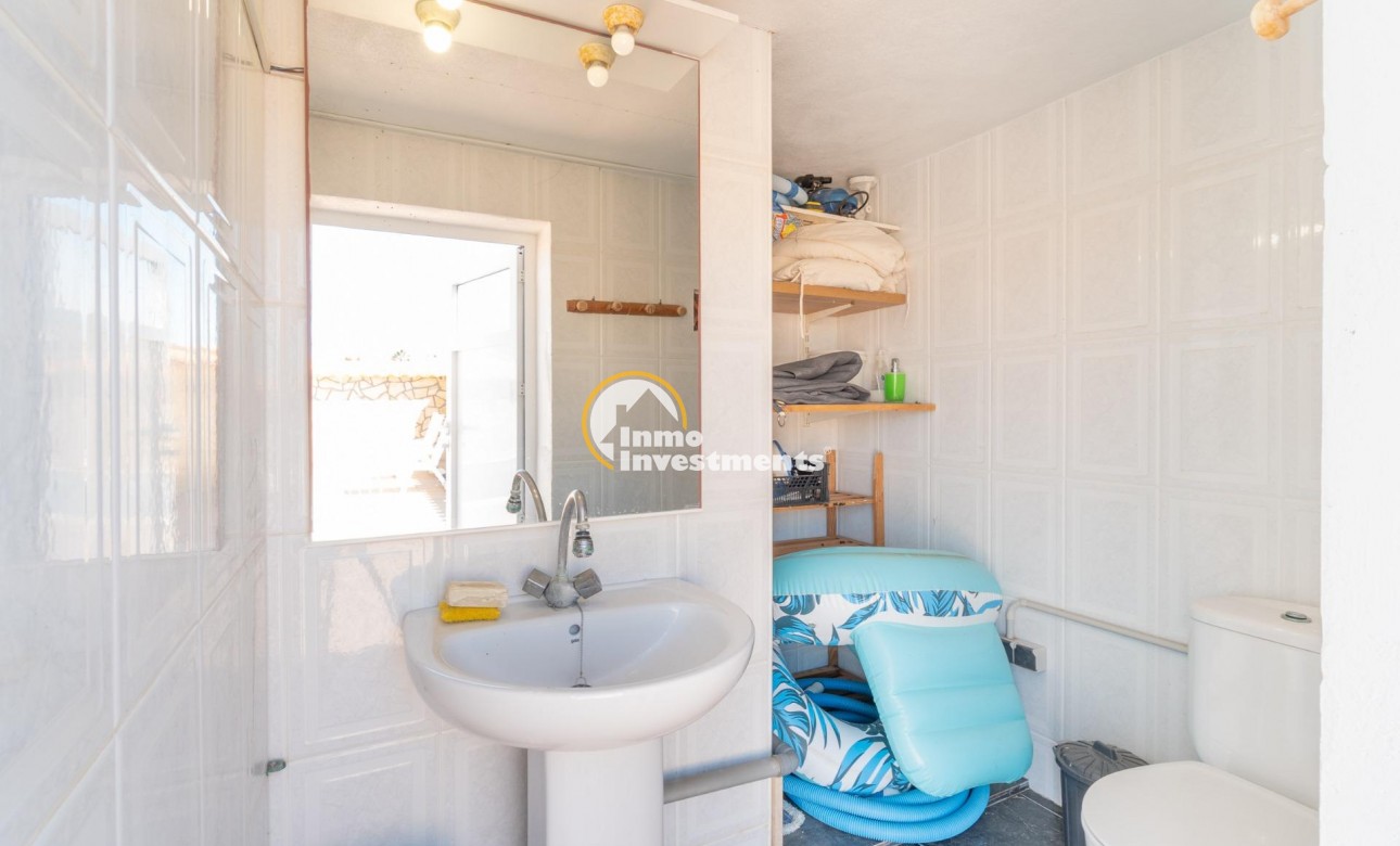 Reventa - Chalet independiente - Torrevieja - Torreta Florida