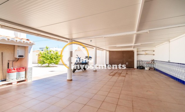 Reventa - Chalet independiente - Torrevieja - Torreta Florida