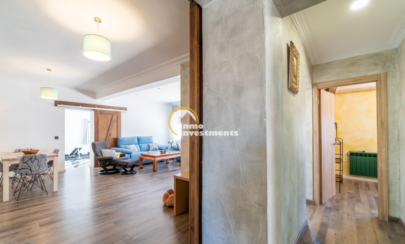 Reventa - Chalet independiente - Torrevieja - Torreta Florida