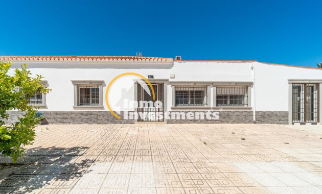 Reventa - Chalet independiente - Torrevieja - Torreta Florida