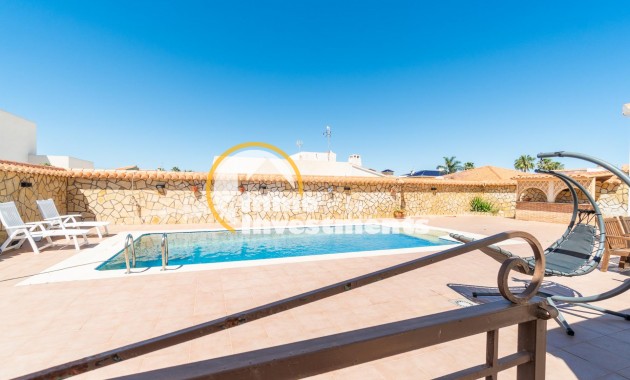 Reventa - Chalet independiente - Torrevieja - Torreta Florida