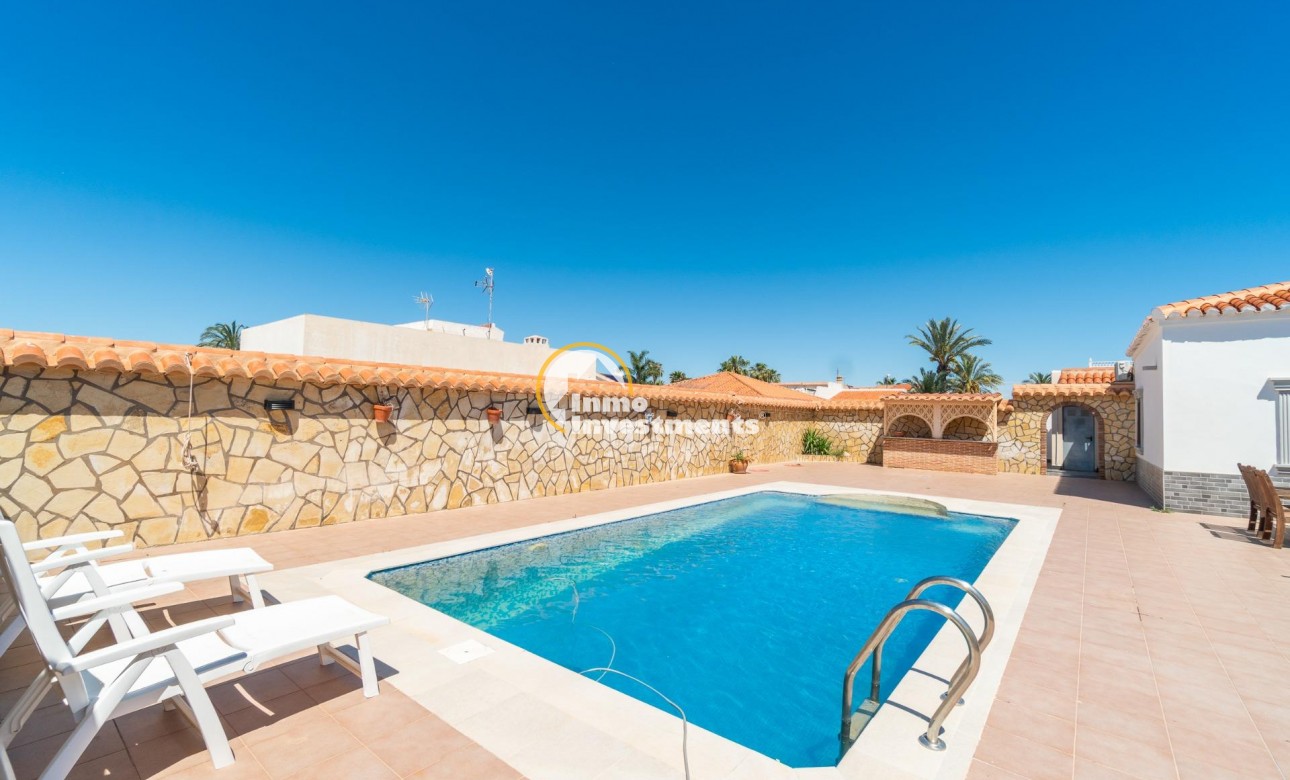 Reventa - Chalet independiente - Torrevieja - Torreta Florida