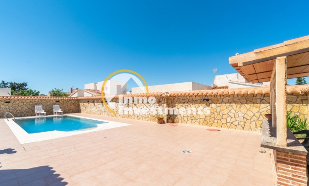 Reventa - Chalet independiente - Torrevieja - Torreta Florida