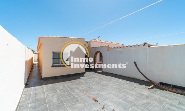 Reventa - Chalet independiente - Torrevieja - Torreta Florida