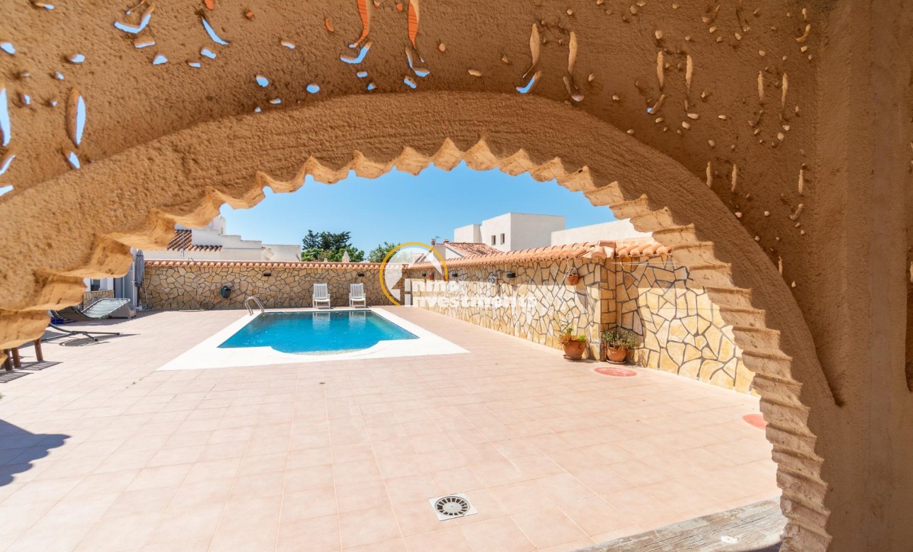 Reventa - Chalet independiente - Torrevieja - Torreta Florida
