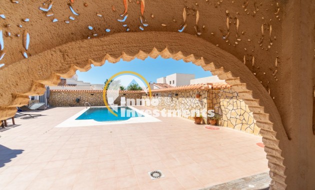 Reventa - Chalet independiente - Torrevieja - Torreta Florida