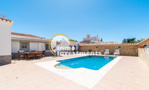 Reventa - Chalet independiente - Torrevieja - Torreta Florida