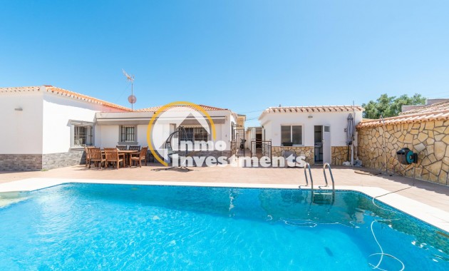 Reventa - Chalet independiente - Torrevieja - Torreta Florida