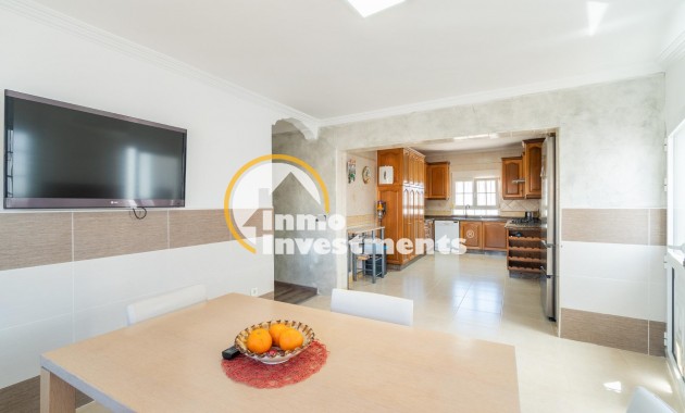 Reventa - Chalet independiente - Torrevieja - Torreta Florida