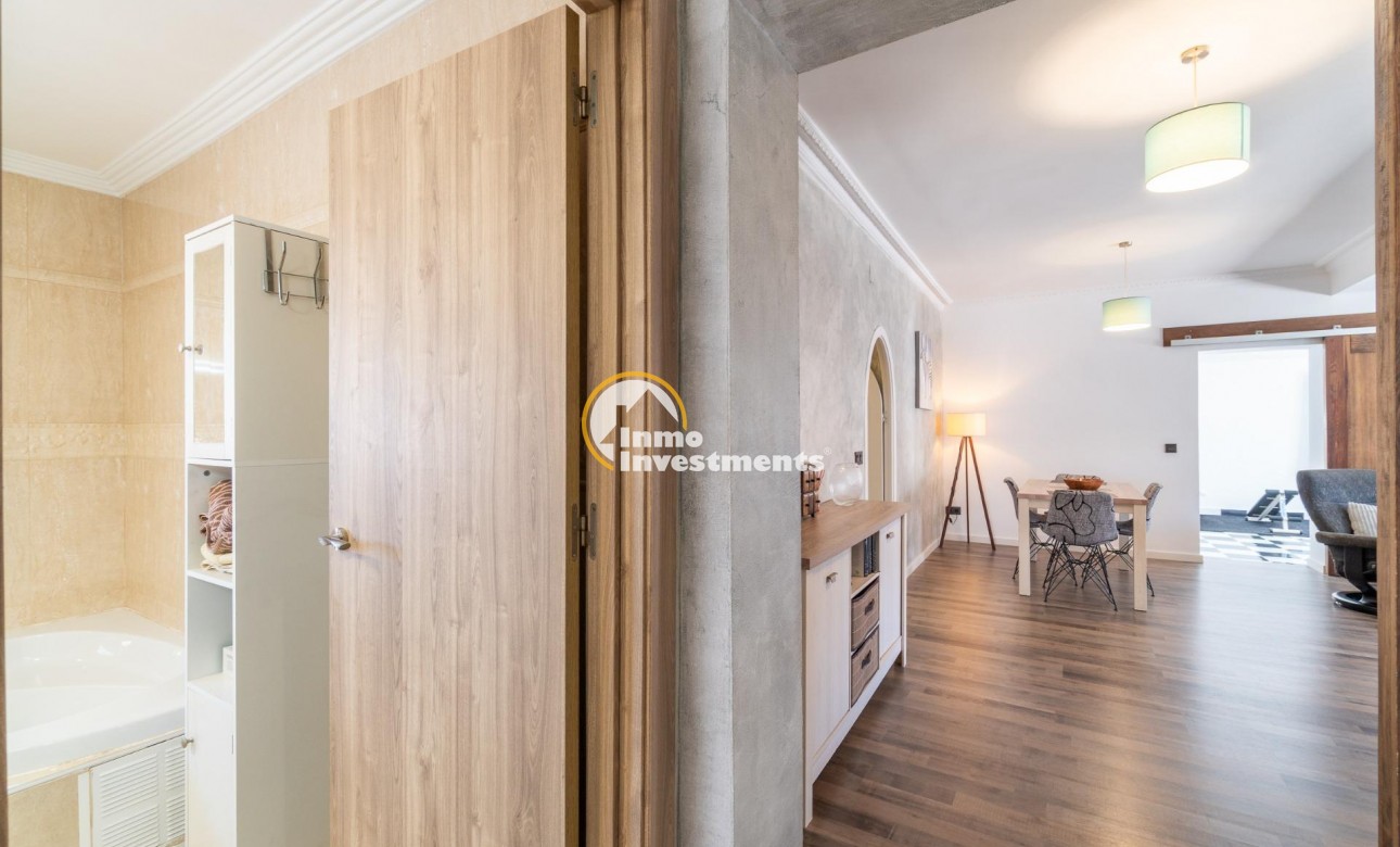 Reventa - Chalet independiente - Torrevieja - Torreta Florida