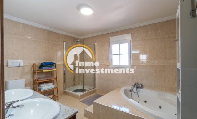 Reventa - Chalet independiente - Torrevieja - Torreta Florida