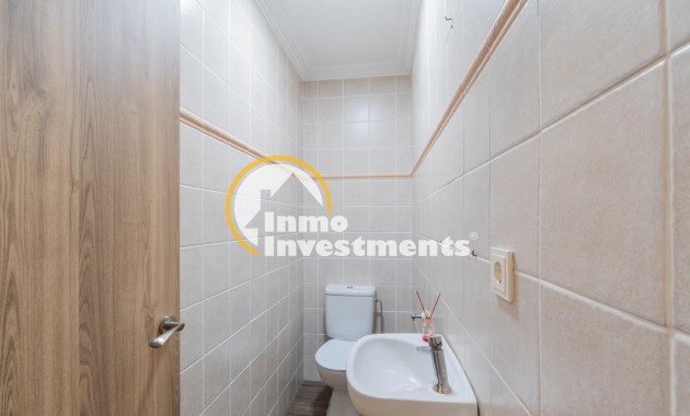 Reventa - Chalet independiente - Torrevieja - Torreta Florida