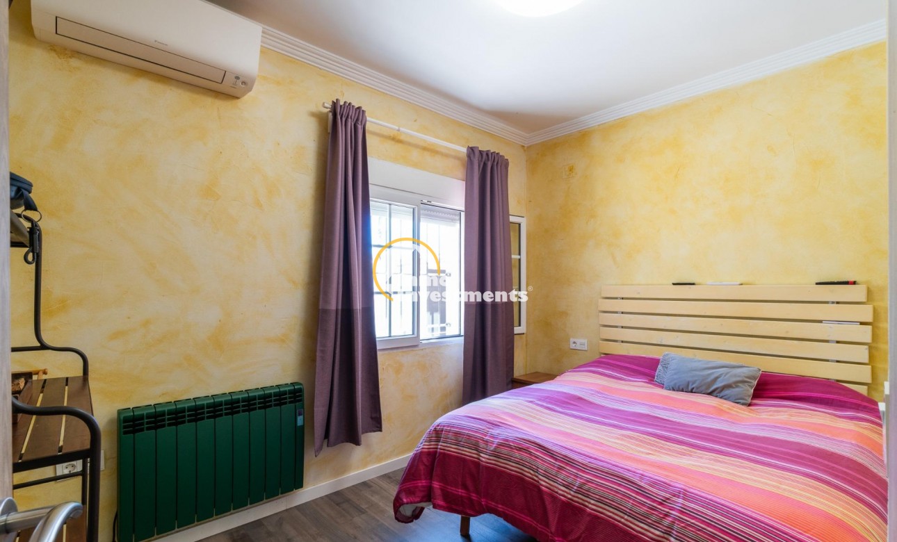 Reventa - Chalet independiente - Torrevieja - Torreta Florida