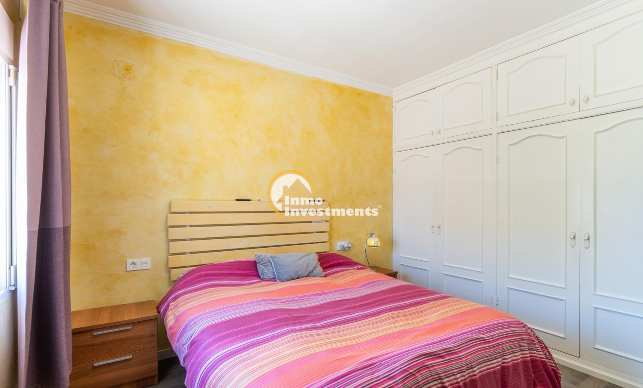Reventa - Chalet independiente - Torrevieja - Torreta Florida