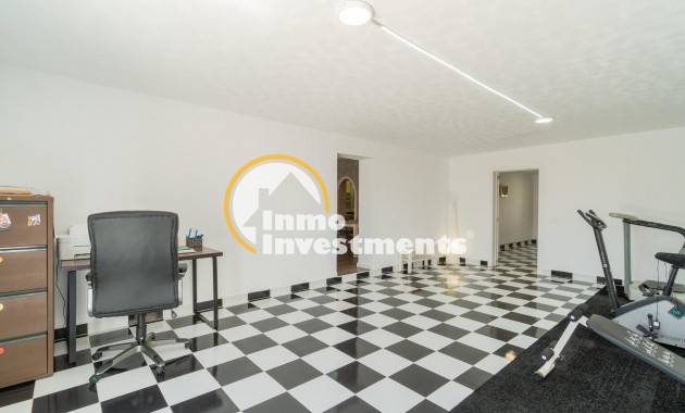 Reventa - Chalet independiente - Torrevieja - Torreta Florida
