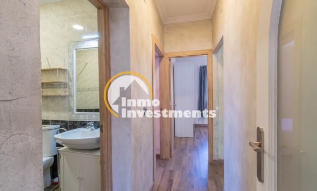 Reventa - Chalet independiente - Torrevieja - Torreta Florida