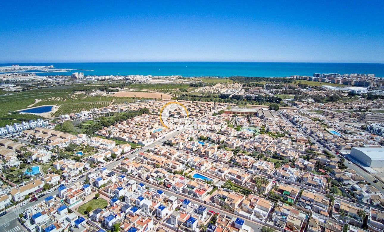 Resale - Bungalow - Los Altos