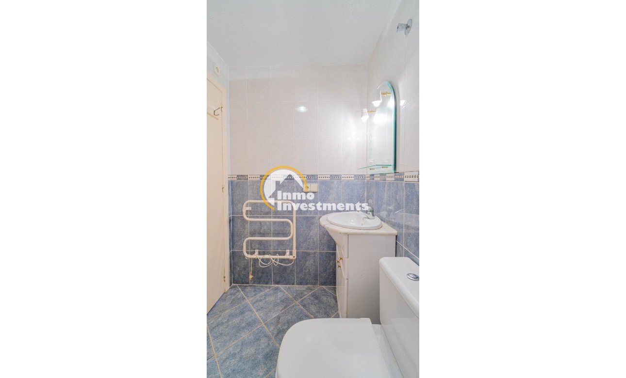 Resale - Bungalow - Los Altos