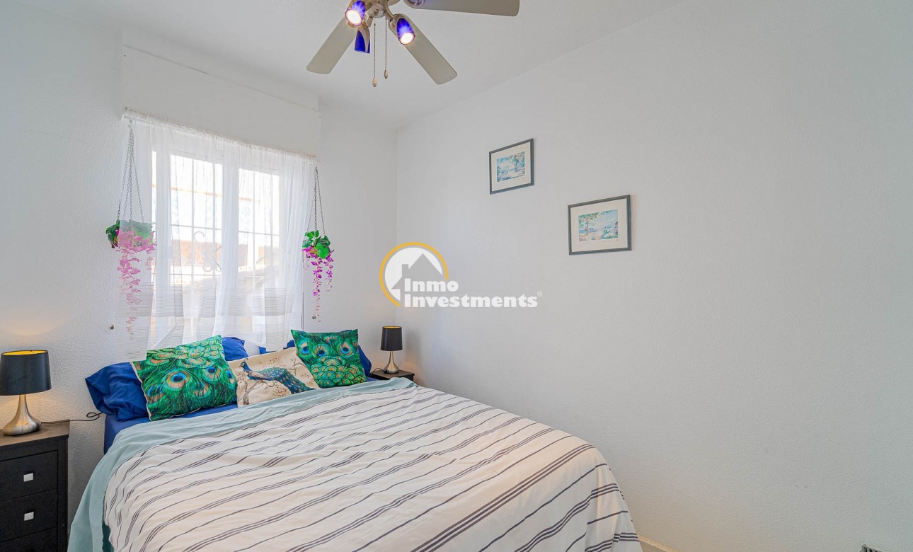 Resale - Bungalow - Los Altos