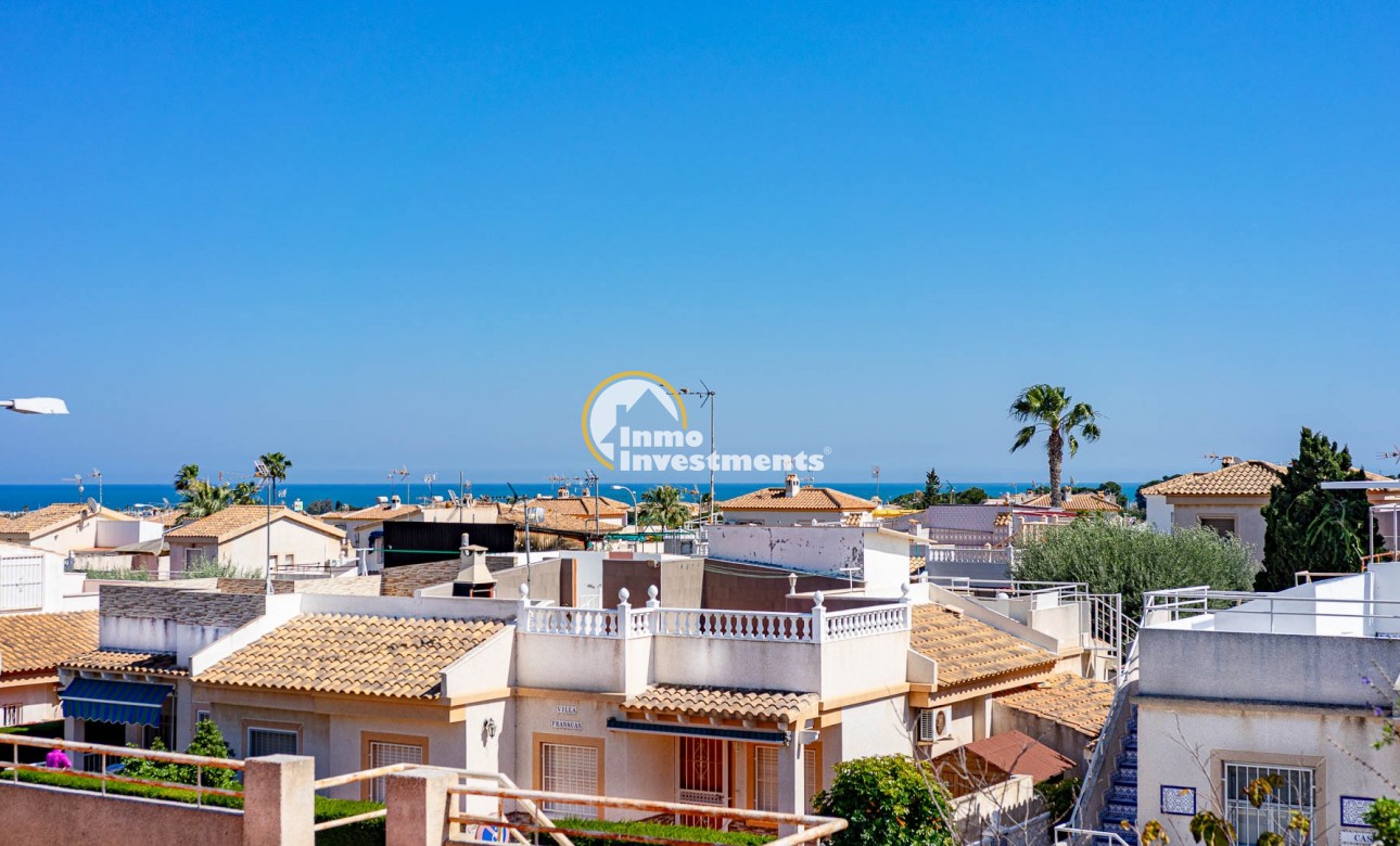 Resale - Bungalow - Los Altos