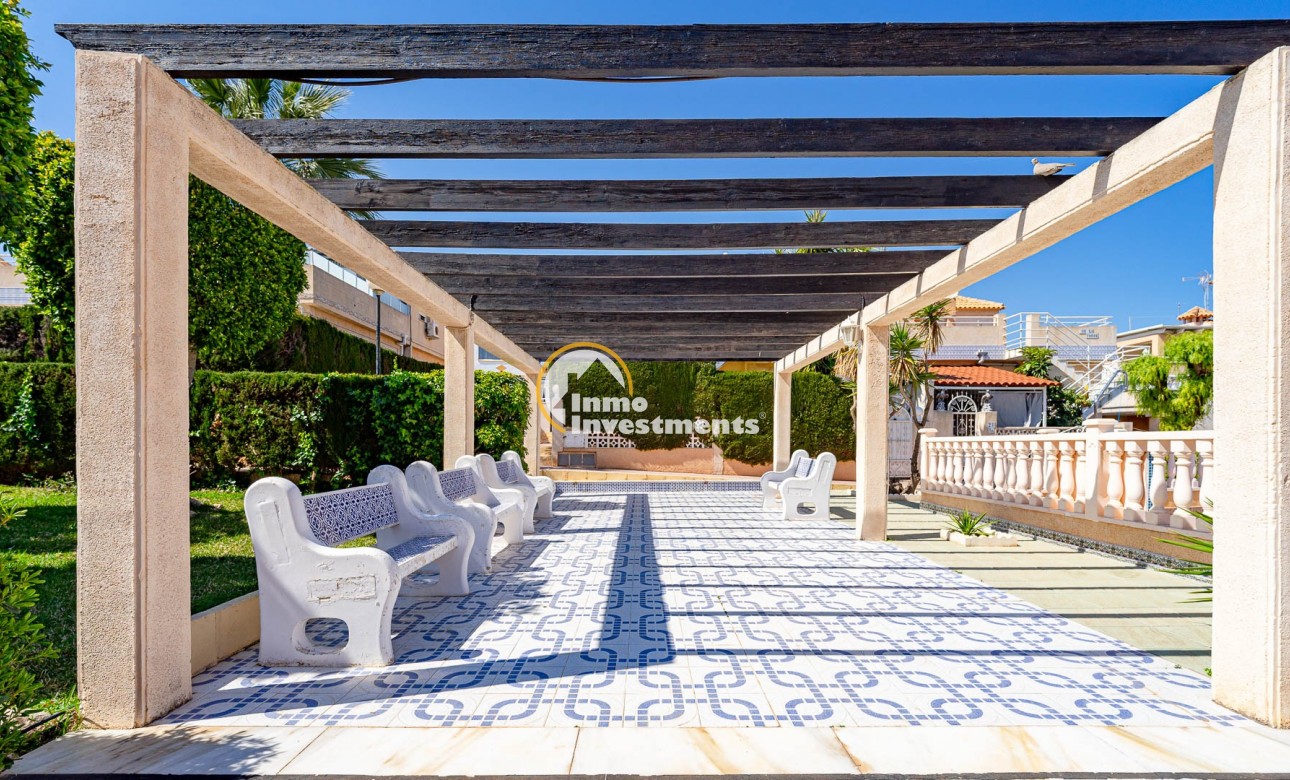Resale - Bungalow - Los Altos