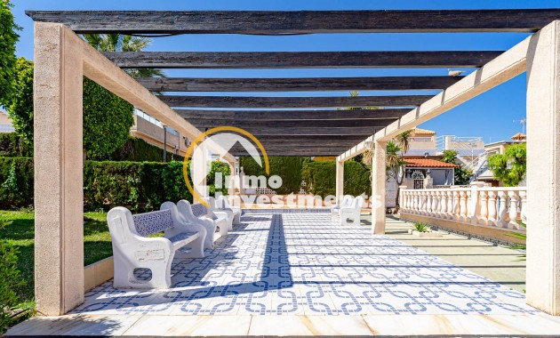 Resale - Bungalow - Los Altos