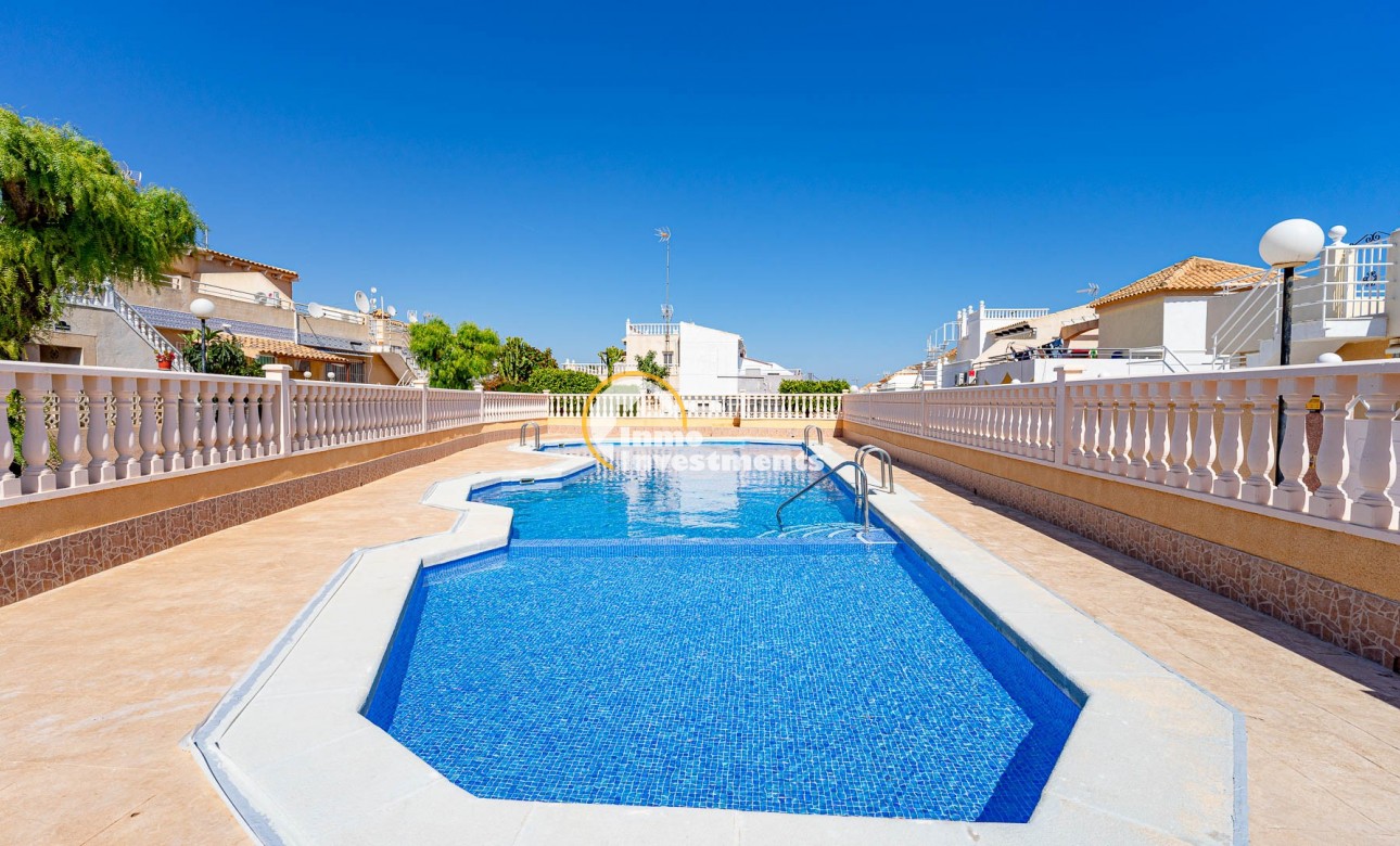 Resale - Bungalow - Los Altos