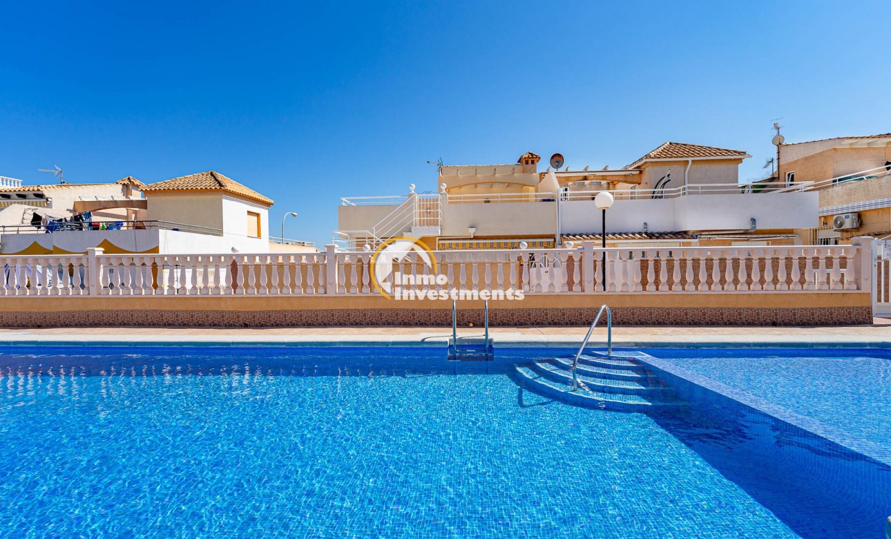 Resale - Bungalow - Los Altos